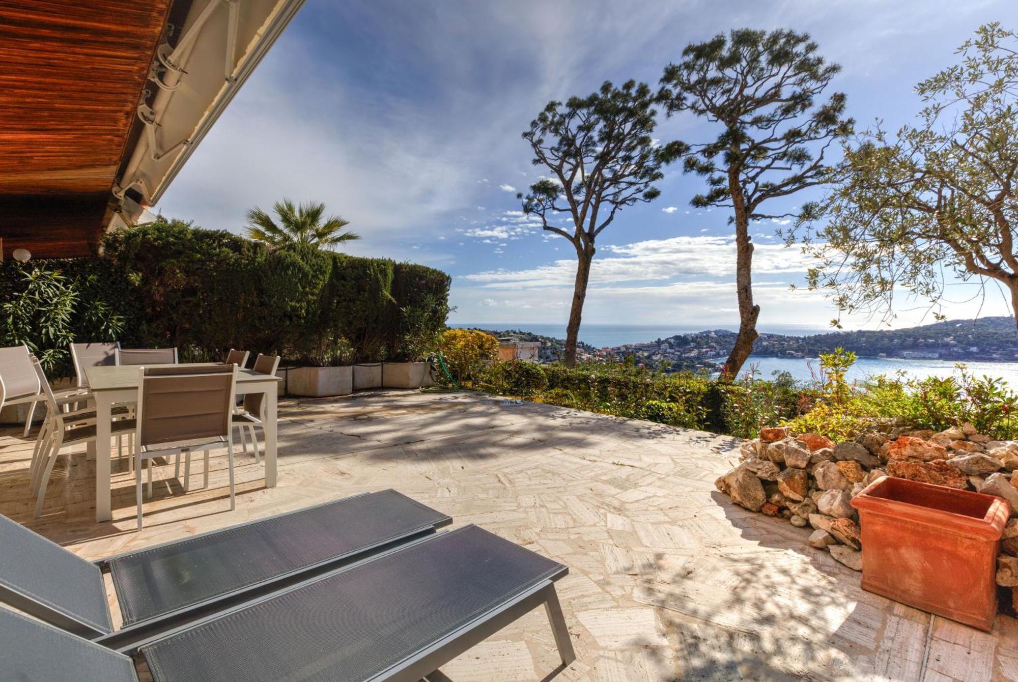 Апартаменты Giant Terrace On A Stunning View Вильфранш-сюр-Мер Экстерьер фото